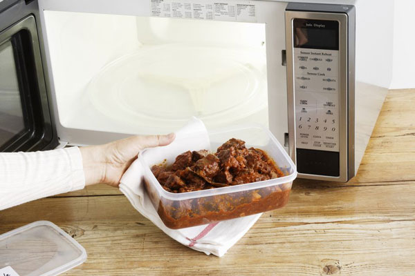 Tips bagi Kamu yang Baru Pertama Kali Menggunakan Microwave